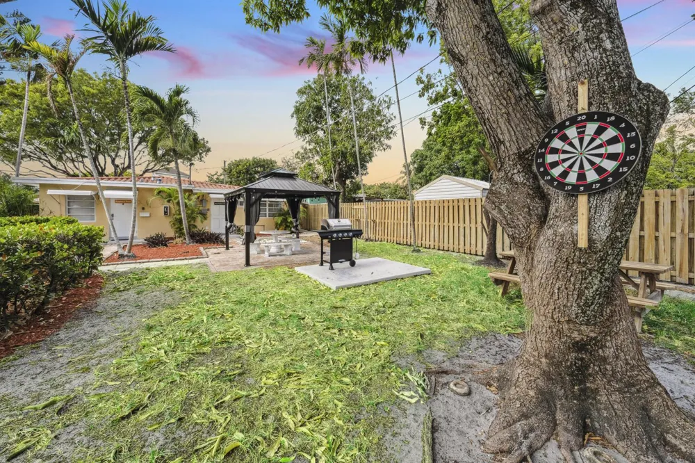 1420 MIAMI ROAD #C Fort Lauderdale, FL 33316