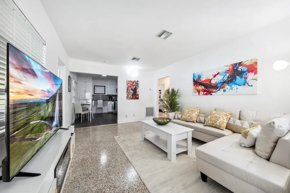 1420 MIAMI ROAD #C Fort Lauderdale, FL 33316