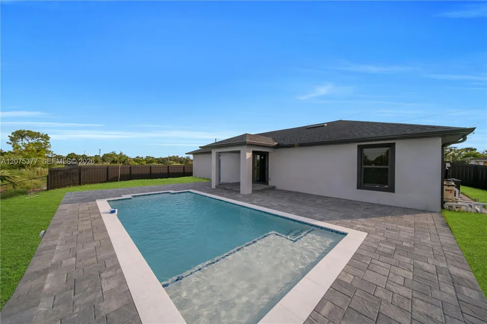 1111 NE 19th ave Cape Coral, FL 33909