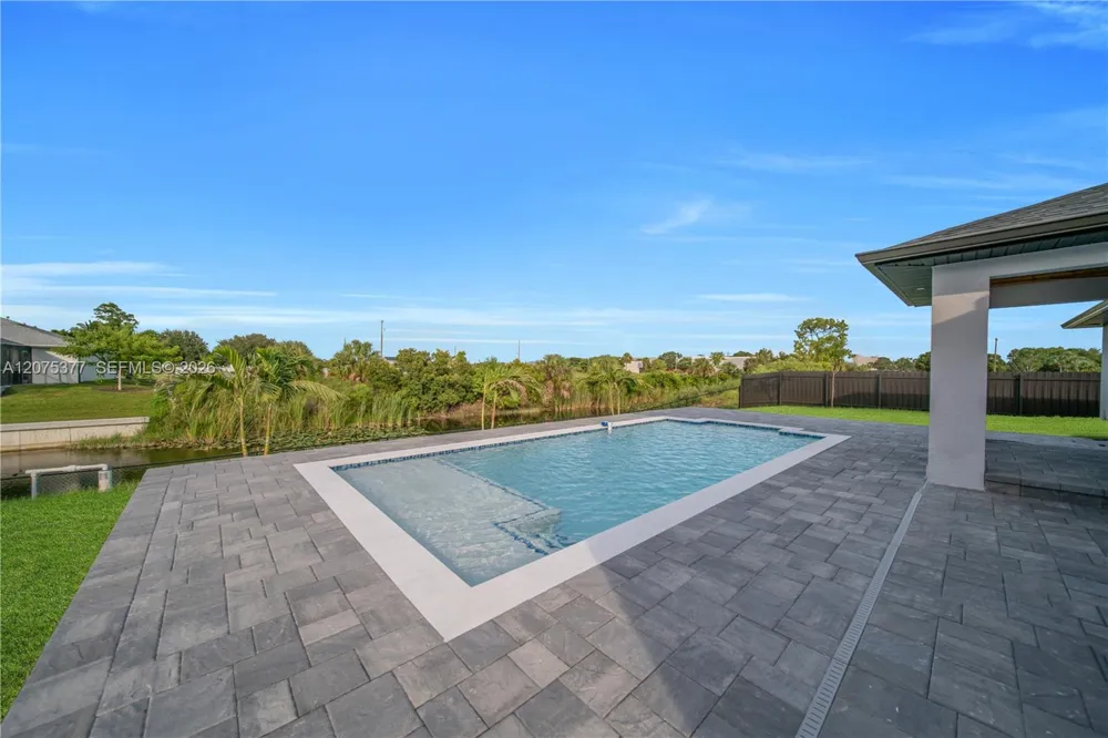 1111 NE 19th ave Cape Coral, FL 33909