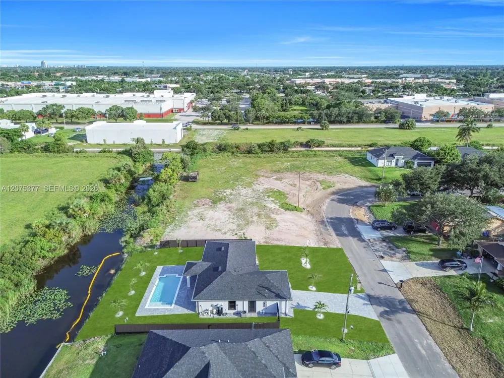 1111 NE 19th ave Cape Coral, FL 33909