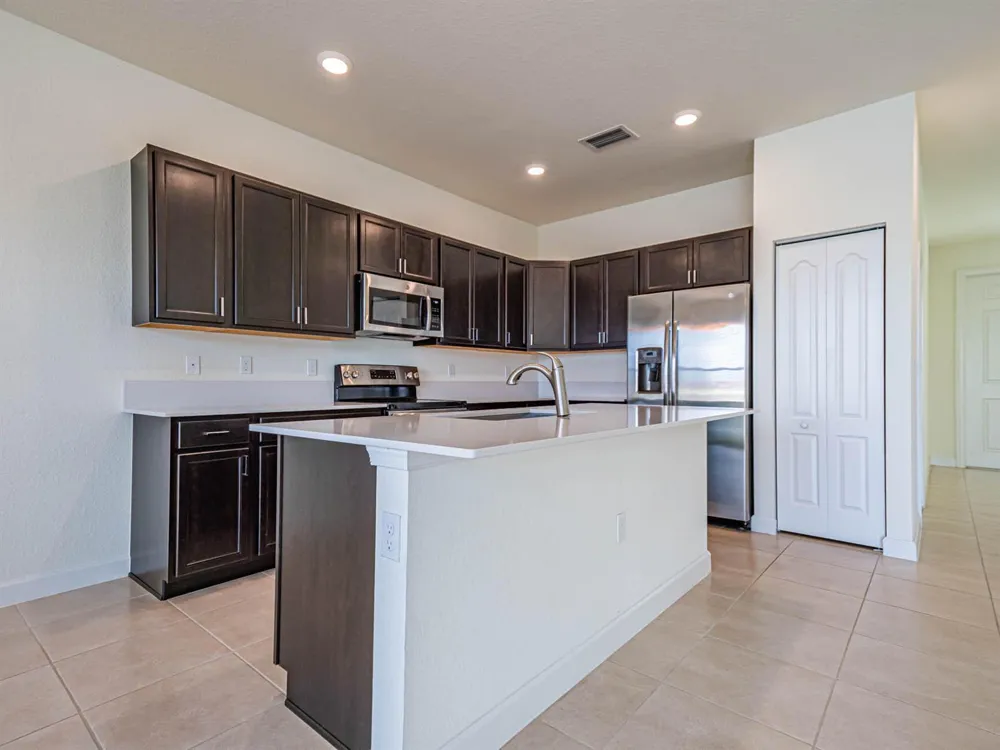 10032 W VILLA CIRCLE Vero Beach, FL 32966