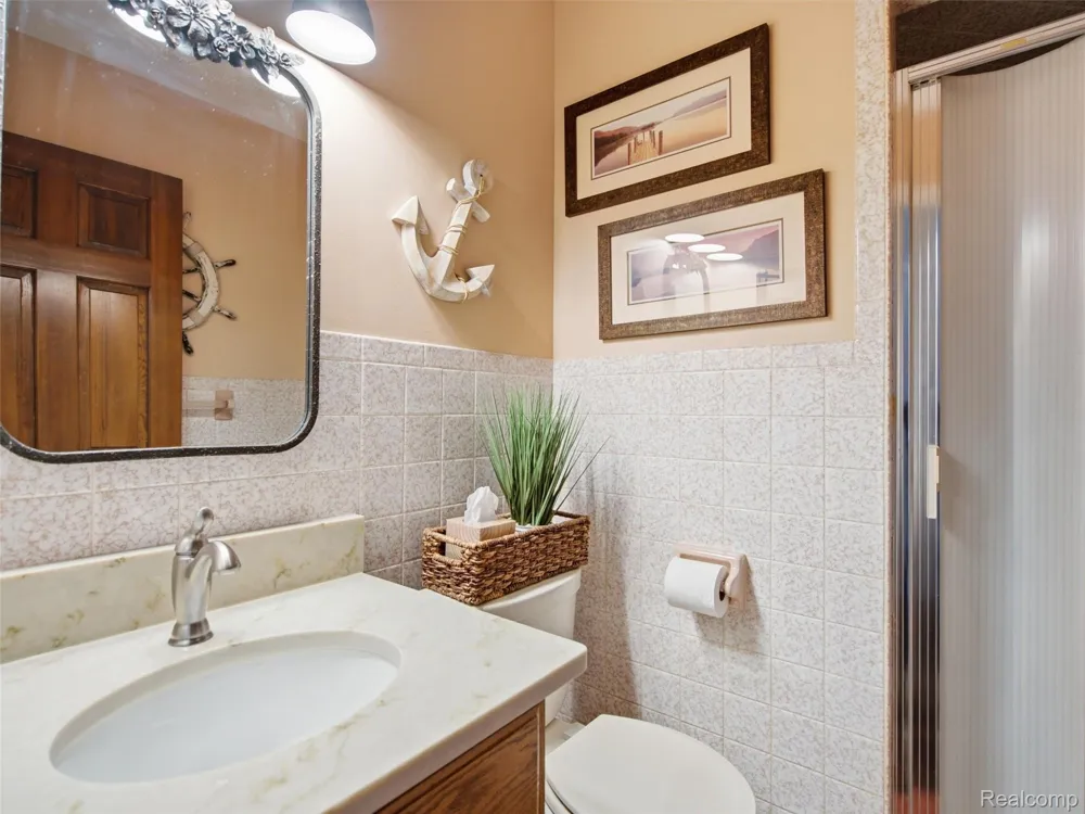12067 Torrey Road Fenton Charter Township, MI 48430