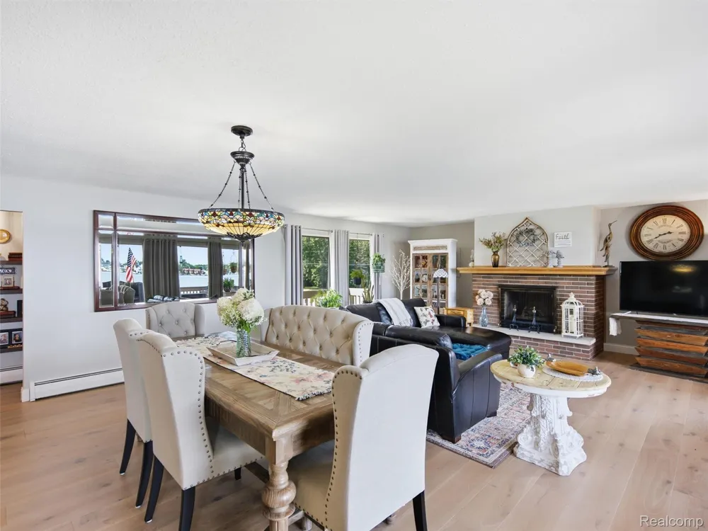 12067 Torrey Road Fenton Charter Township, MI 48430