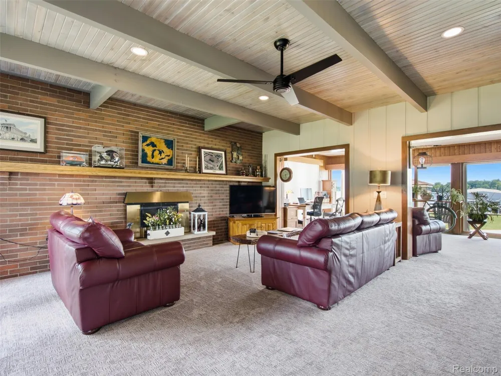 12067 Torrey Road Fenton Charter Township, MI 48430