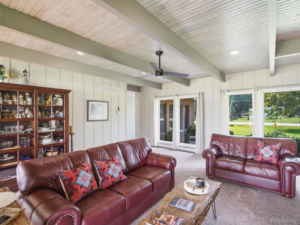 12067 Torrey Road Fenton Charter Township, MI 48430