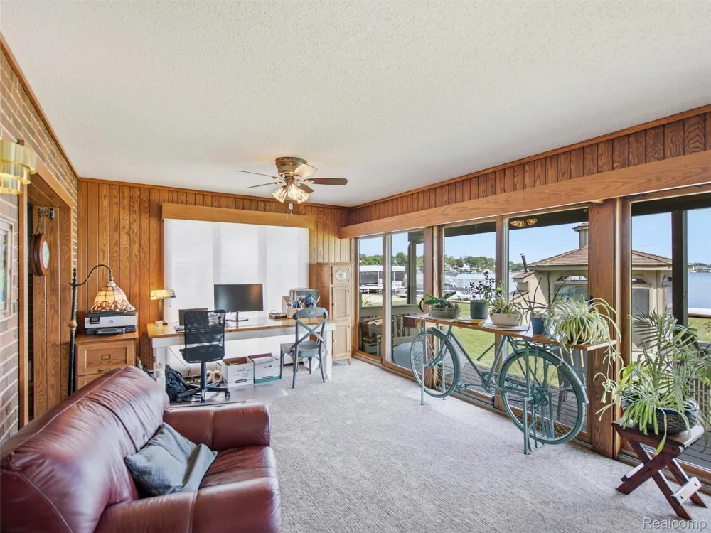 12067 Torrey Road Fenton Charter Township, MI 48430