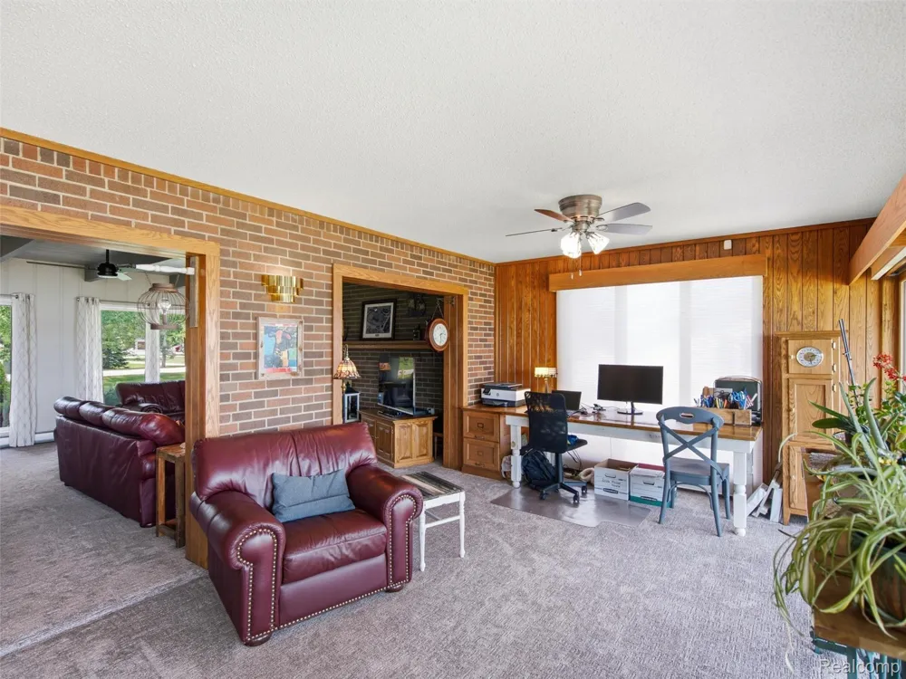 12067 Torrey Road Fenton Charter Township, MI 48430