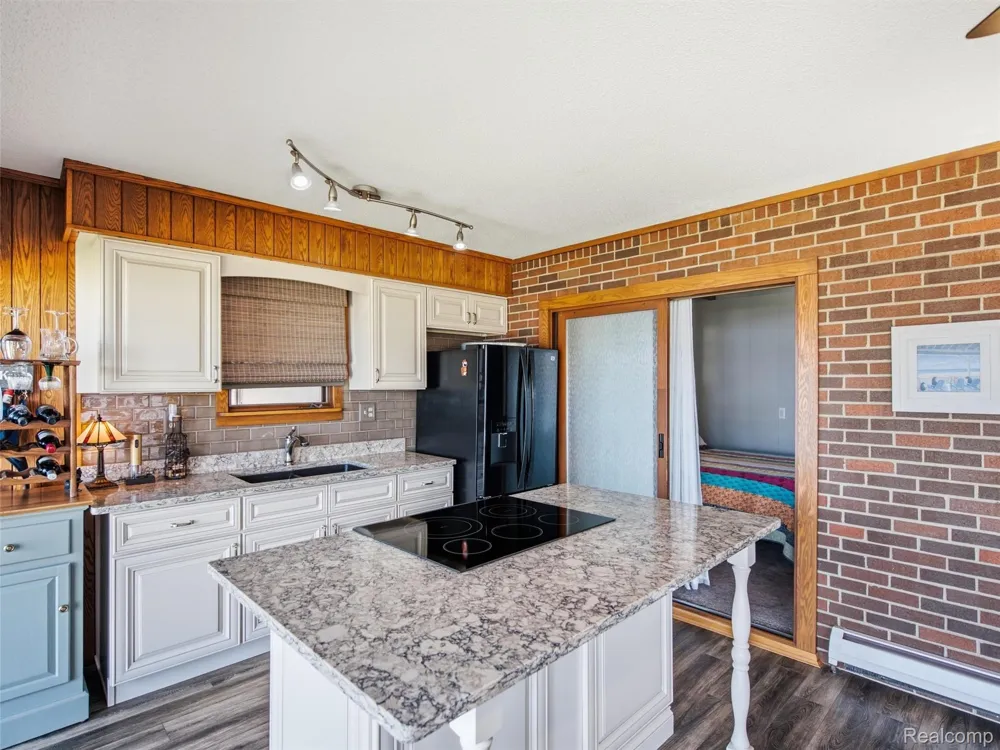 12067 Torrey Road Fenton Charter Township, MI 48430