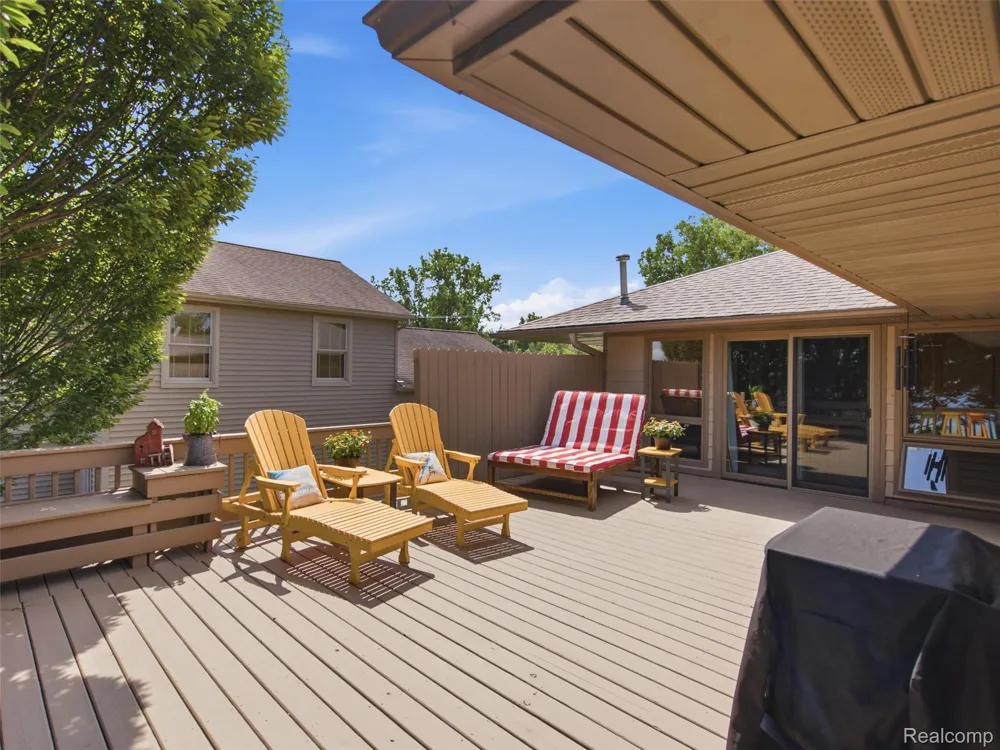 12067 Torrey Road Fenton Charter Township, MI 48430