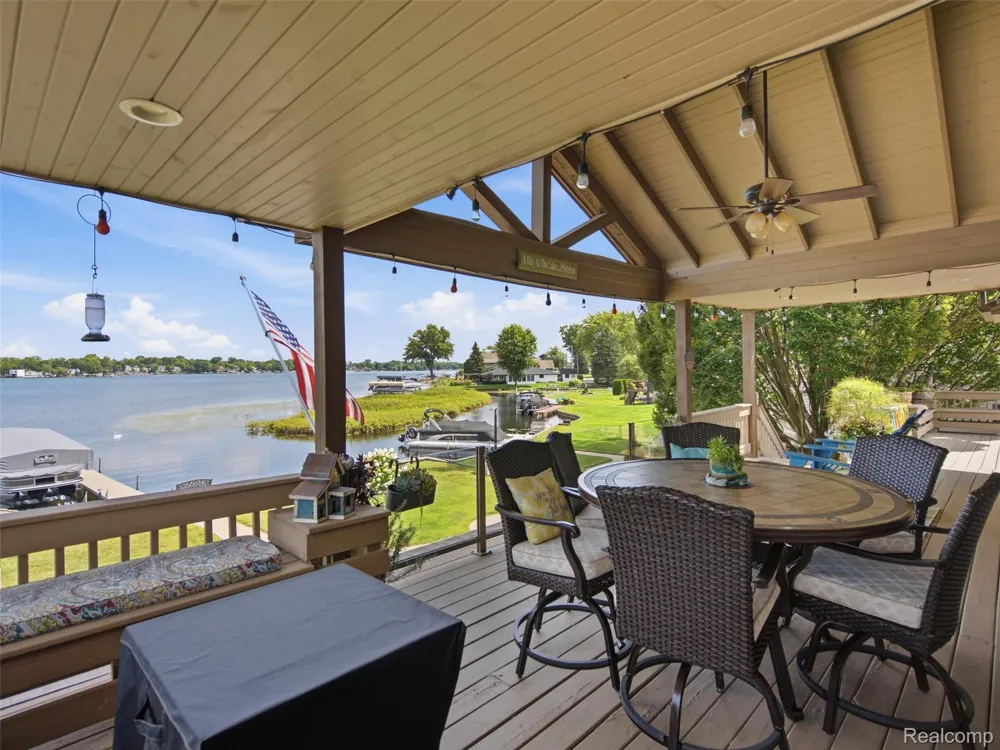 12067 Torrey Road Fenton Charter Township, MI 48430