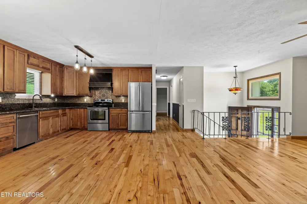710 Beard Valley Rd Maynardville, TN 37807