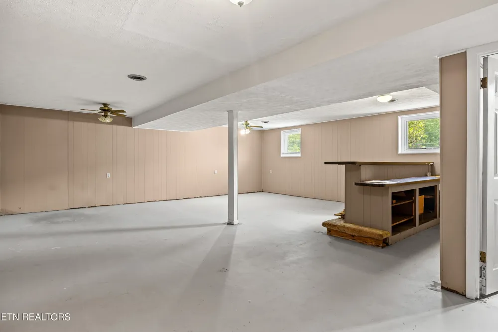 710 Beard Valley Rd Maynardville, TN 37807