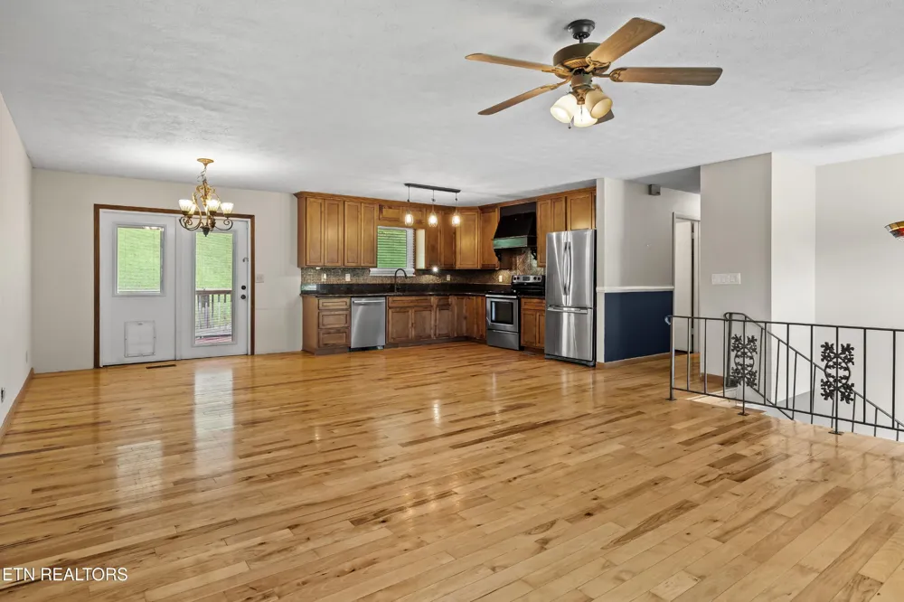 710 Beard Valley Rd Maynardville, TN 37807