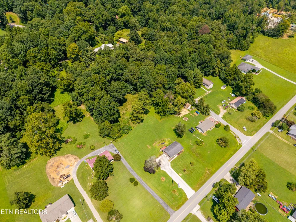 710 Beard Valley Rd Maynardville, TN 37807