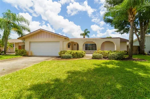 2419 TIMBERCREST CIRCLE W