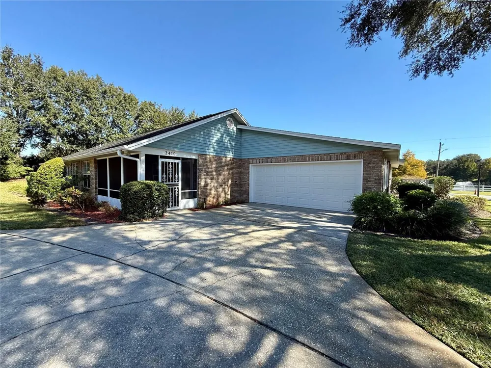 2410 S GLEN EAGLES DRIVE Deland, FL 32724