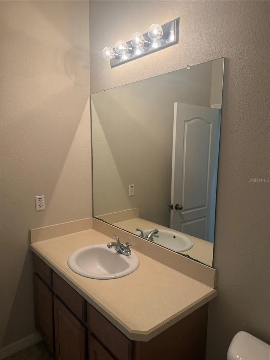 6730 EAGLE FEATHER DRIVE Riverview, FL 33578