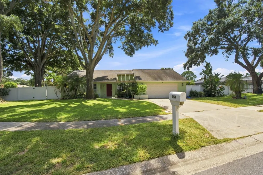 157 FOXCROFT DRIVE E Palm Harbor, FL 34683