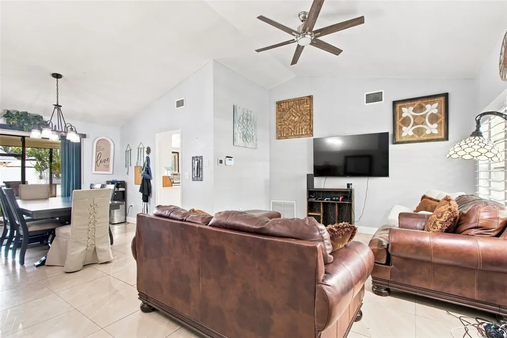 157 FOXCROFT DRIVE E Palm Harbor, FL 34683