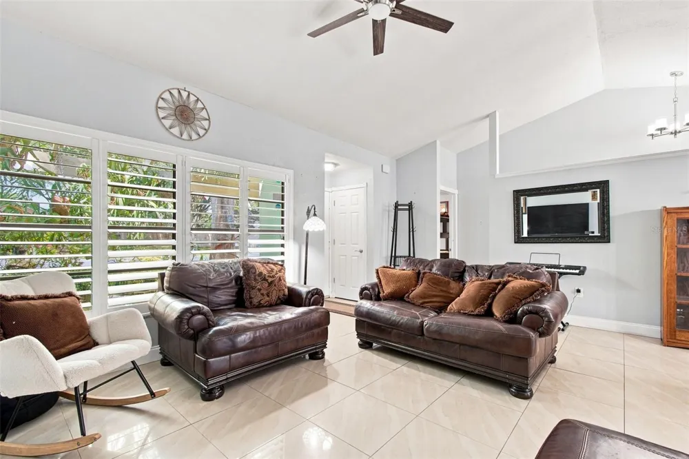 157 FOXCROFT DRIVE E Palm Harbor, FL 34683