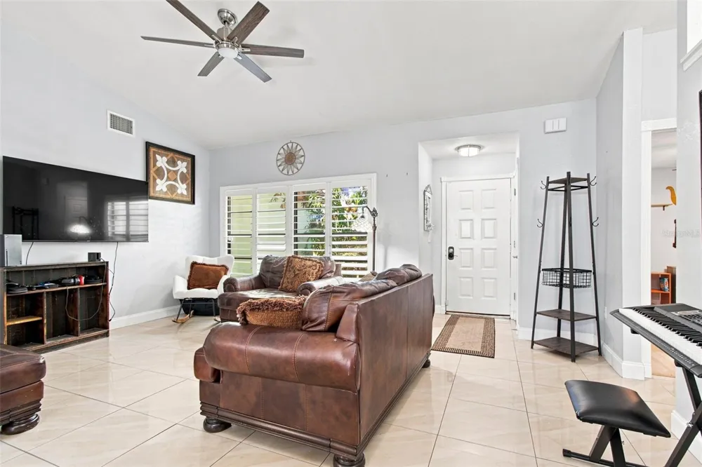 157 FOXCROFT DRIVE E Palm Harbor, FL 34683