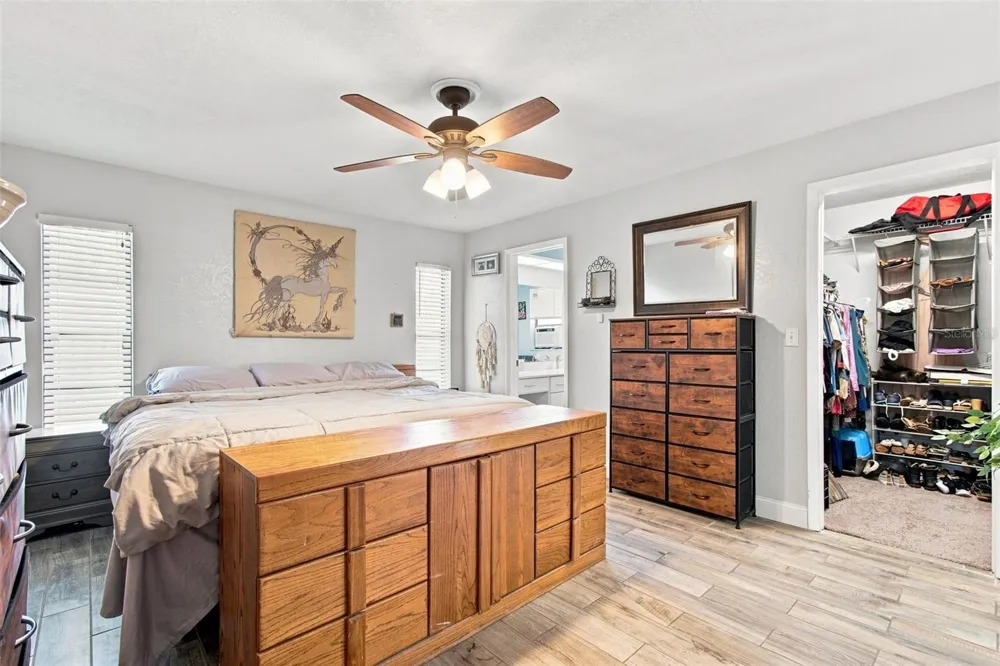 157 FOXCROFT DRIVE E Palm Harbor, FL 34683