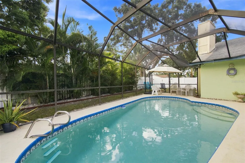 157 FOXCROFT DRIVE E Palm Harbor, FL 34683
