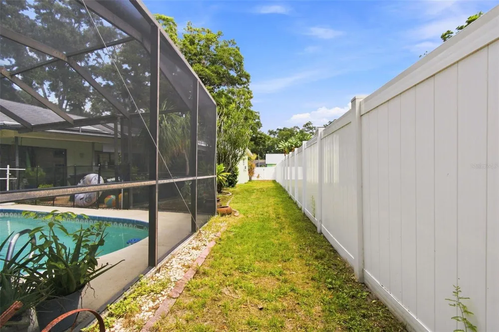 157 FOXCROFT DRIVE E Palm Harbor, FL 34683