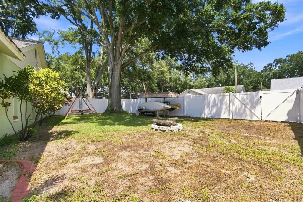 157 FOXCROFT DRIVE E Palm Harbor, FL 34683