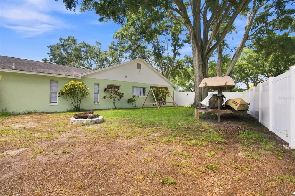 157 FOXCROFT DRIVE E Palm Harbor, FL 34683