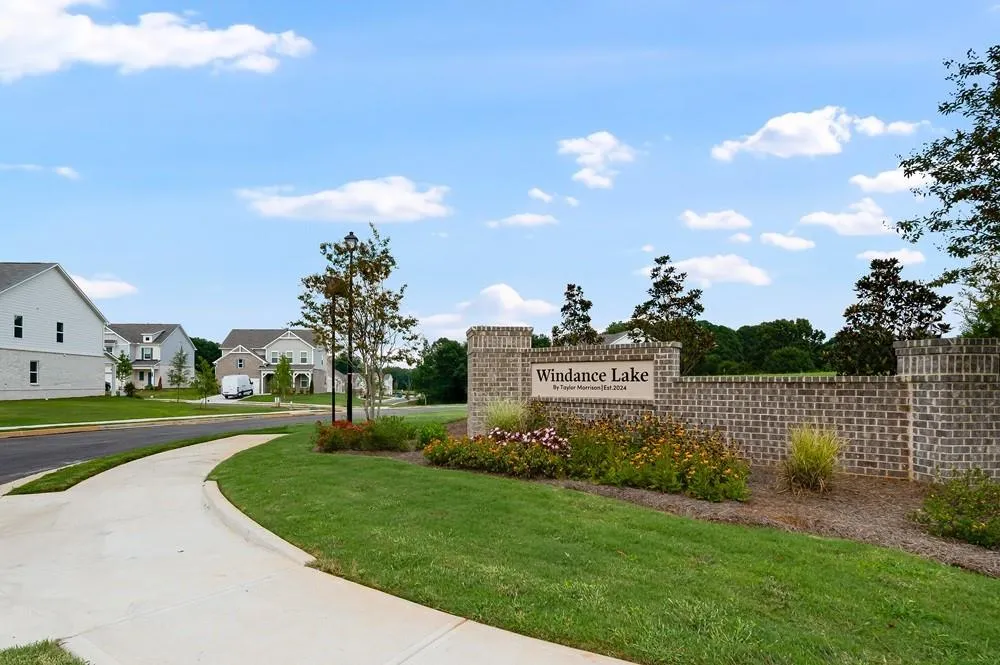 1644 Fawlocke Run Loganville, GA 30052