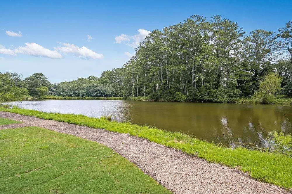 1644 Fawlocke Run Loganville, GA 30052