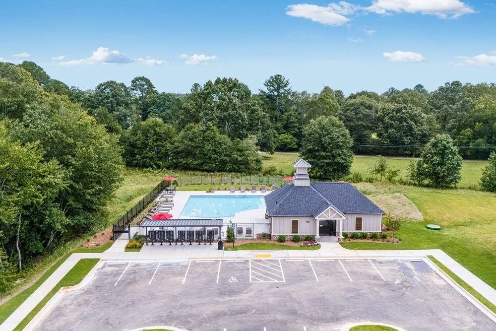 1644 Fawlocke Run Loganville, GA 30052