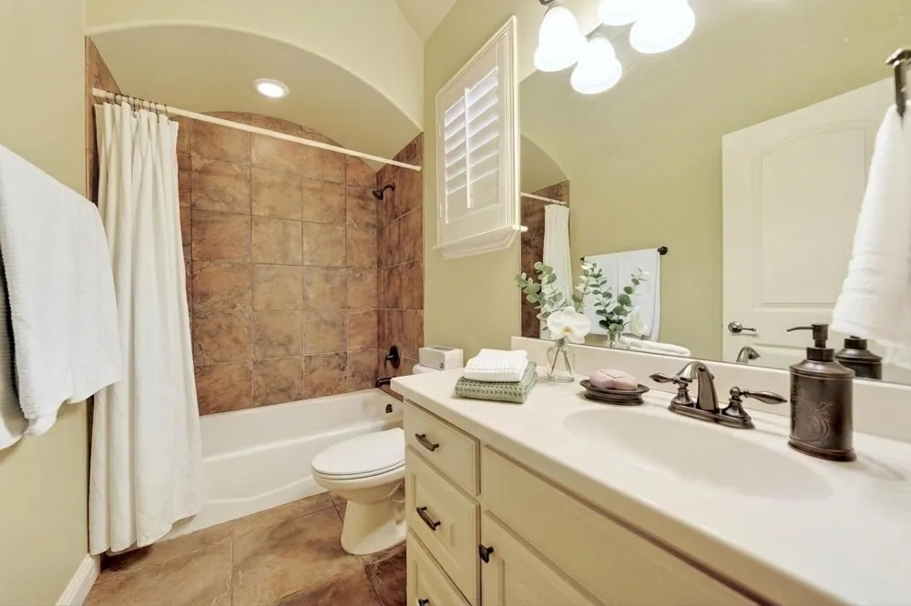 409 Settlers Ridge Drive Keller, TX 76248
