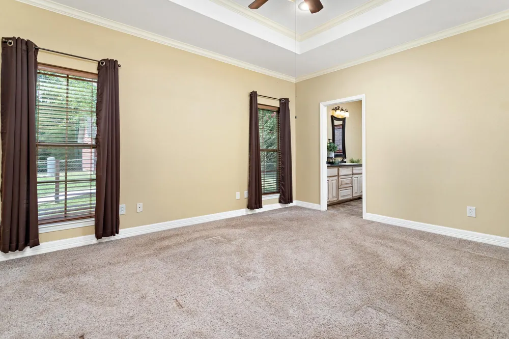 141 County Road 889 Buna, TX 77612