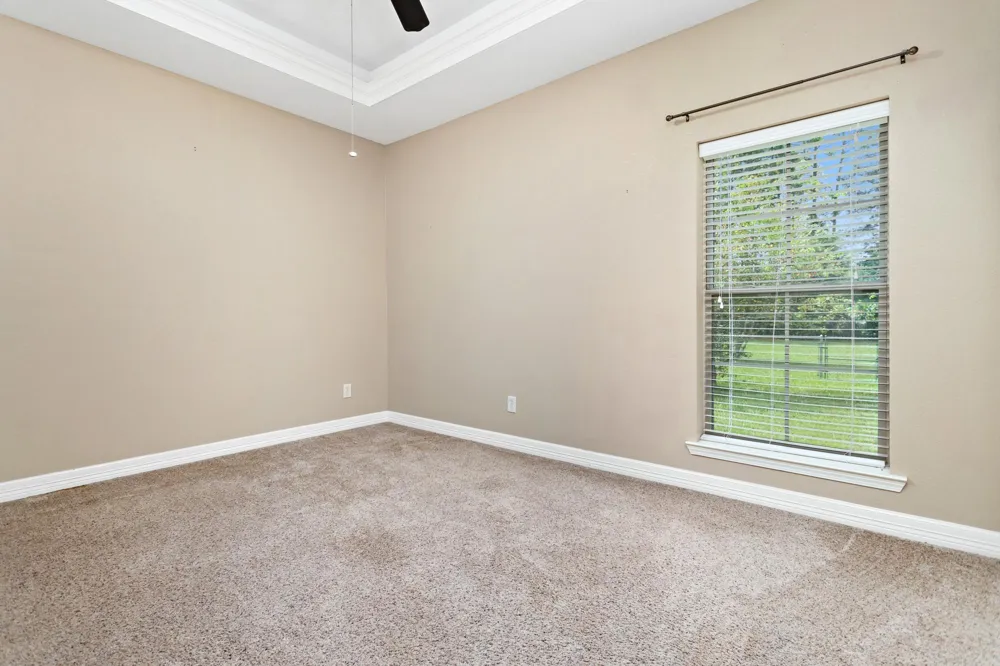 141 County Road 889 Buna, TX 77612