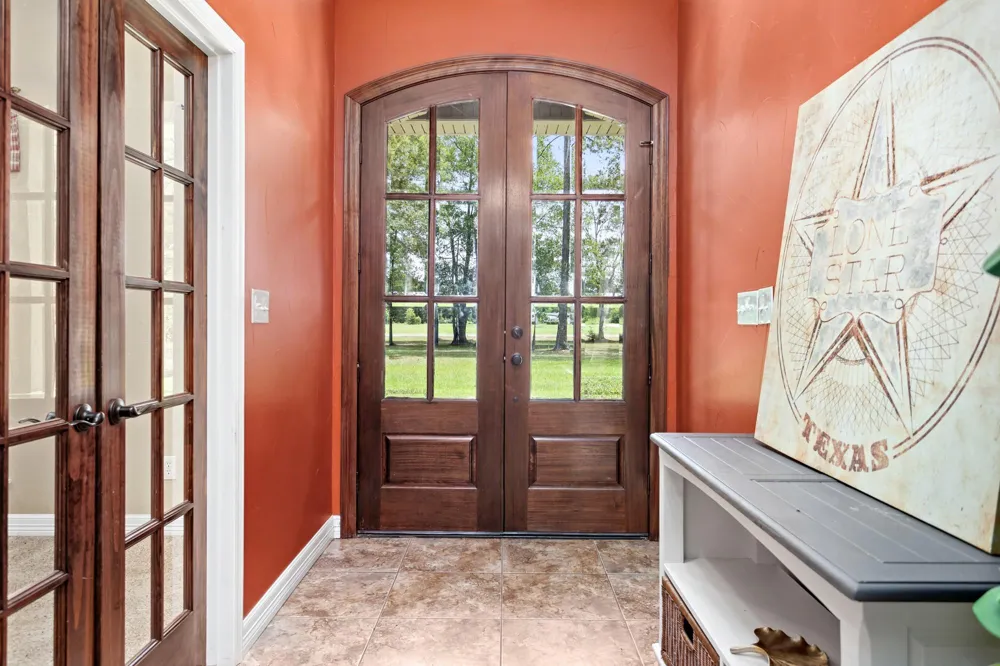 141 County Road 889 Buna, TX 77612