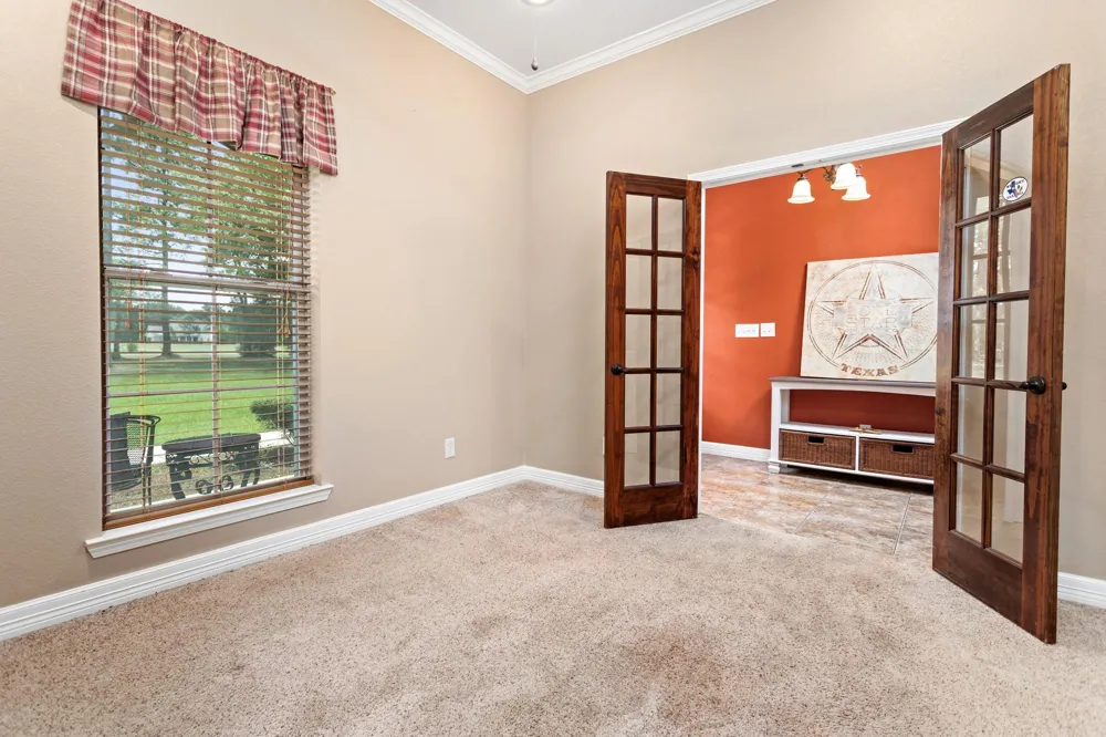 141 County Road 889 Buna, TX 77612
