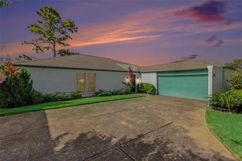 5519 Arncliffe Drive