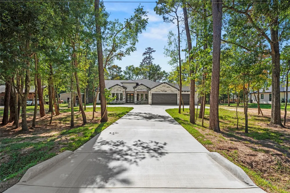 26819 South Creek Drive Magnolia, TX 77354
