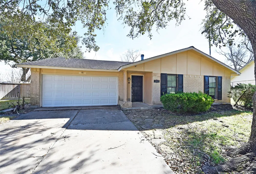 2207 Woodglen Drive Missouri City, TX 77489