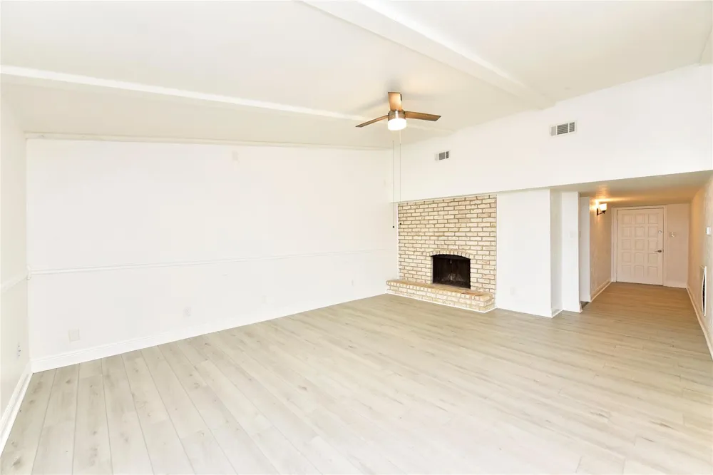 2207 Woodglen Drive Missouri City, TX 77489
