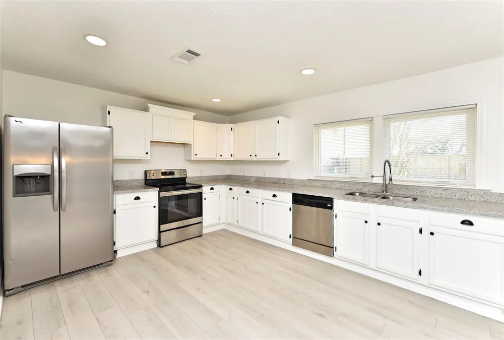 2207 Woodglen Drive Missouri City, TX 77489