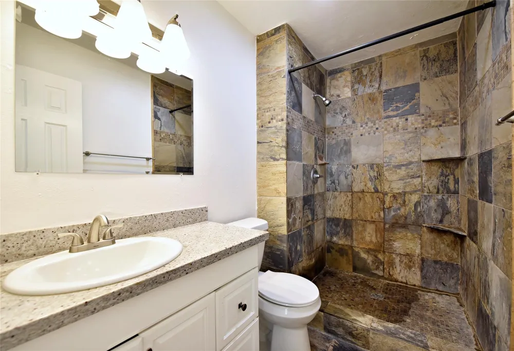 2207 Woodglen Drive Missouri City, TX 77489