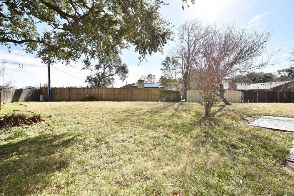 2207 Woodglen Drive Missouri City, TX 77489