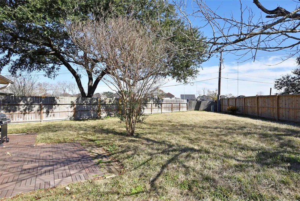 2207 Woodglen Drive Missouri City, TX 77489