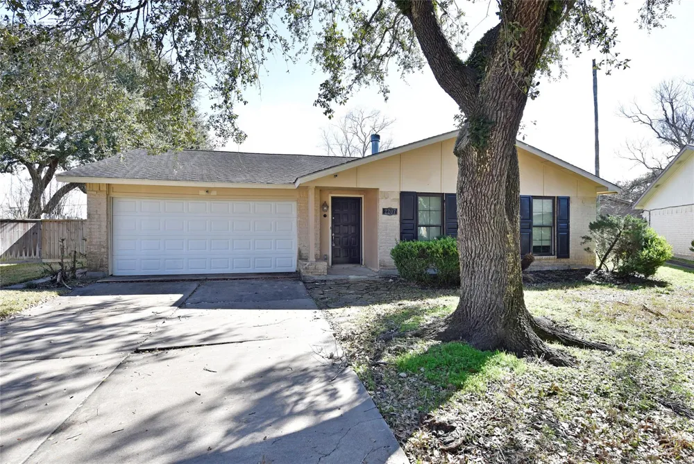 2207 Woodglen Drive Missouri City, TX 77489