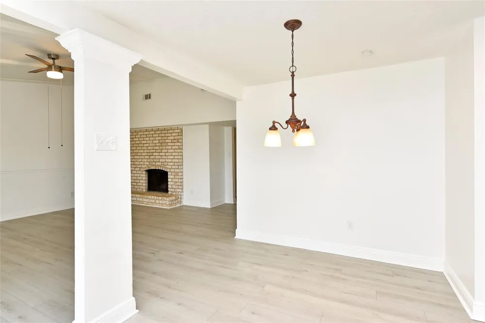 2207 Woodglen Drive Missouri City, TX 77489