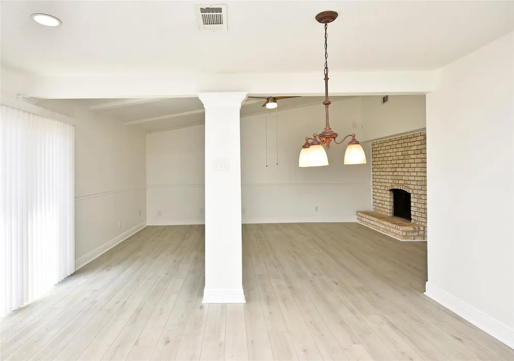2207 Woodglen Drive Missouri City, TX 77489